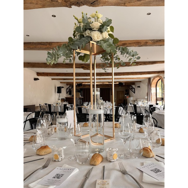 Centre de table colonne dorée 100cm